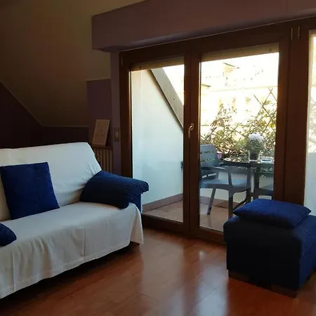 The Boheme Vintage Junior ---- Cozy & Quiet & Comfortable With Private Bathroom & Fully Equipped Kitchenette & Cozy Balcony - Lift To 4th Floor - Metro' -green Subway Porta Genova Apartmanhotel Milánó