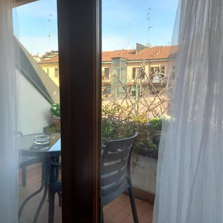 מלון דירות The Boheme Vintage Junior ---- Cozy & Quiet & Comfortable With Private Bathroom & Fully Equipped Kitchenette & Cozy Balcony - Lift To 4th Floor - Metro' -green Subway Porta Genova 2*
